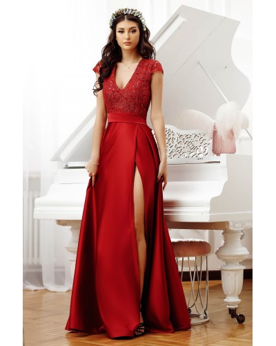 ROCHIE DE OCAZIE ROSIE CU BRODERIE