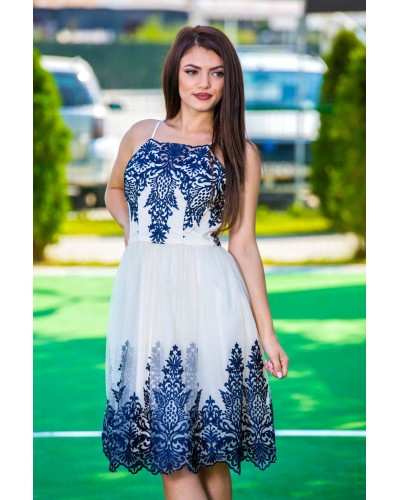 ROCHIE DE OCAZIE BABY-DOLL CU TULL BEJ SI INSERTII BRODERIE