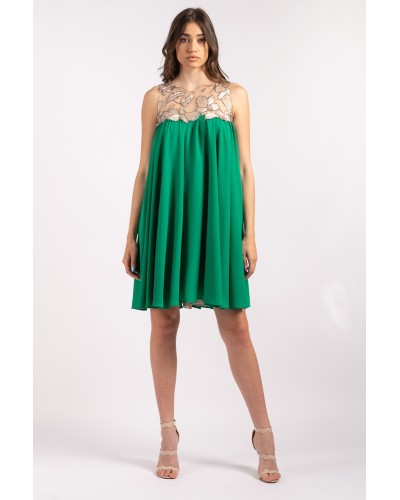 ROCHIE DE OCAZIE SCURTA VERDE SMARALD CU BRODERIE
